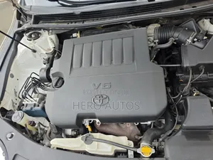 Toyota Avalon 2014 White