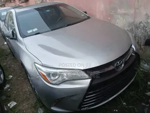 Toyota Camry 2015 Silver