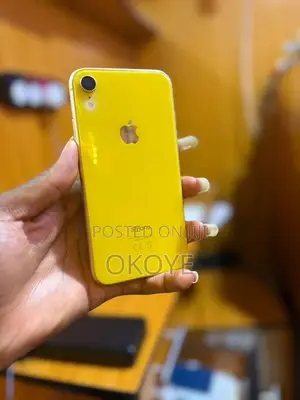 Apple iPhone XR 64 GB Yellow