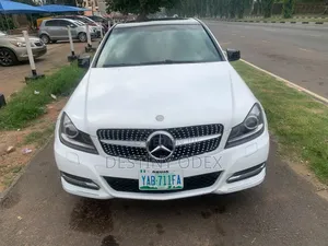 Mercedes-Benz C300 Sport Sedan RWD (3.0L 6cyl 6M) 2010 White