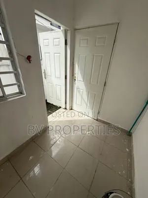 1bdrm Shared Apartment in Osapa london for rent