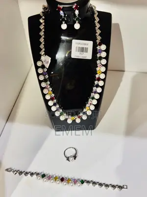 Zicornia Pearl Set