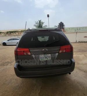 Toyota Sienna XLE 2005 Gray
