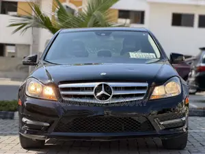 Mercedes-Benz C300 Luxury 4Matic Sedan AWD (3.5L 6cyl 7A) 2013 Black