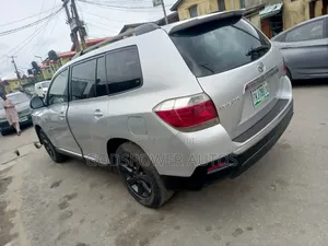 Toyota Highlander 2012 Silver