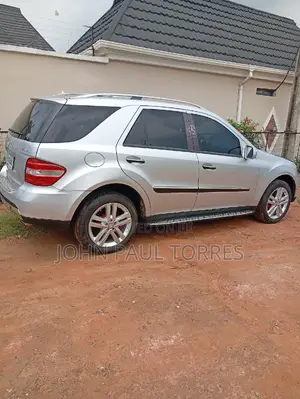 Mercedes-Benz 1622 2008 Silver