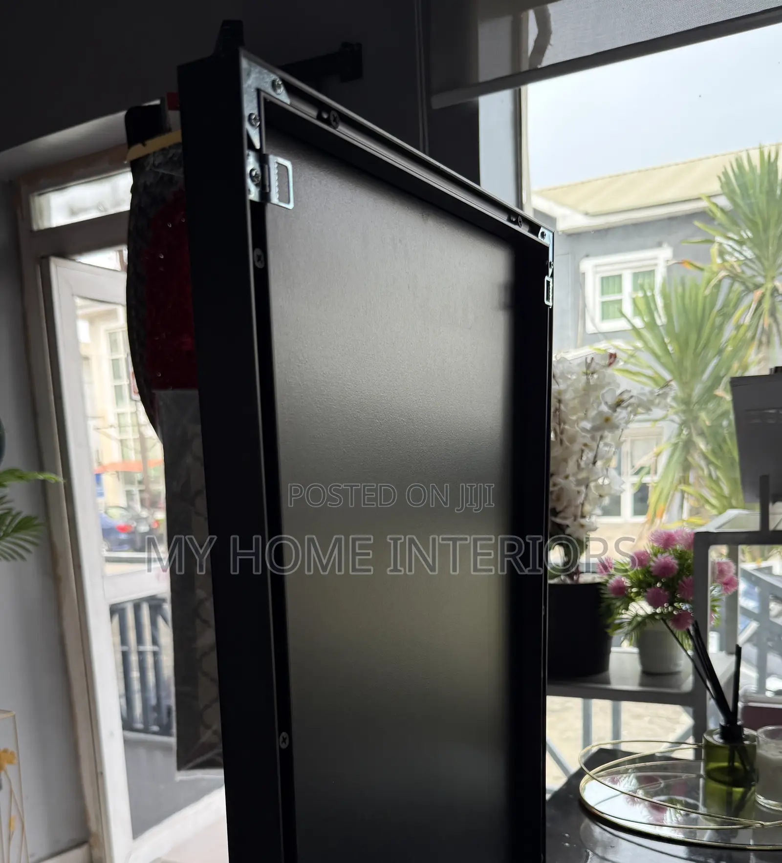 Stylish Glass Frame