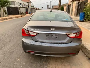 Hyundai Sonata GLS Sedan FWD (2.4L 4cyl 5A) 2010 Gray