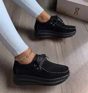 Premium Luxury Women’S Clark Corporate Shoe