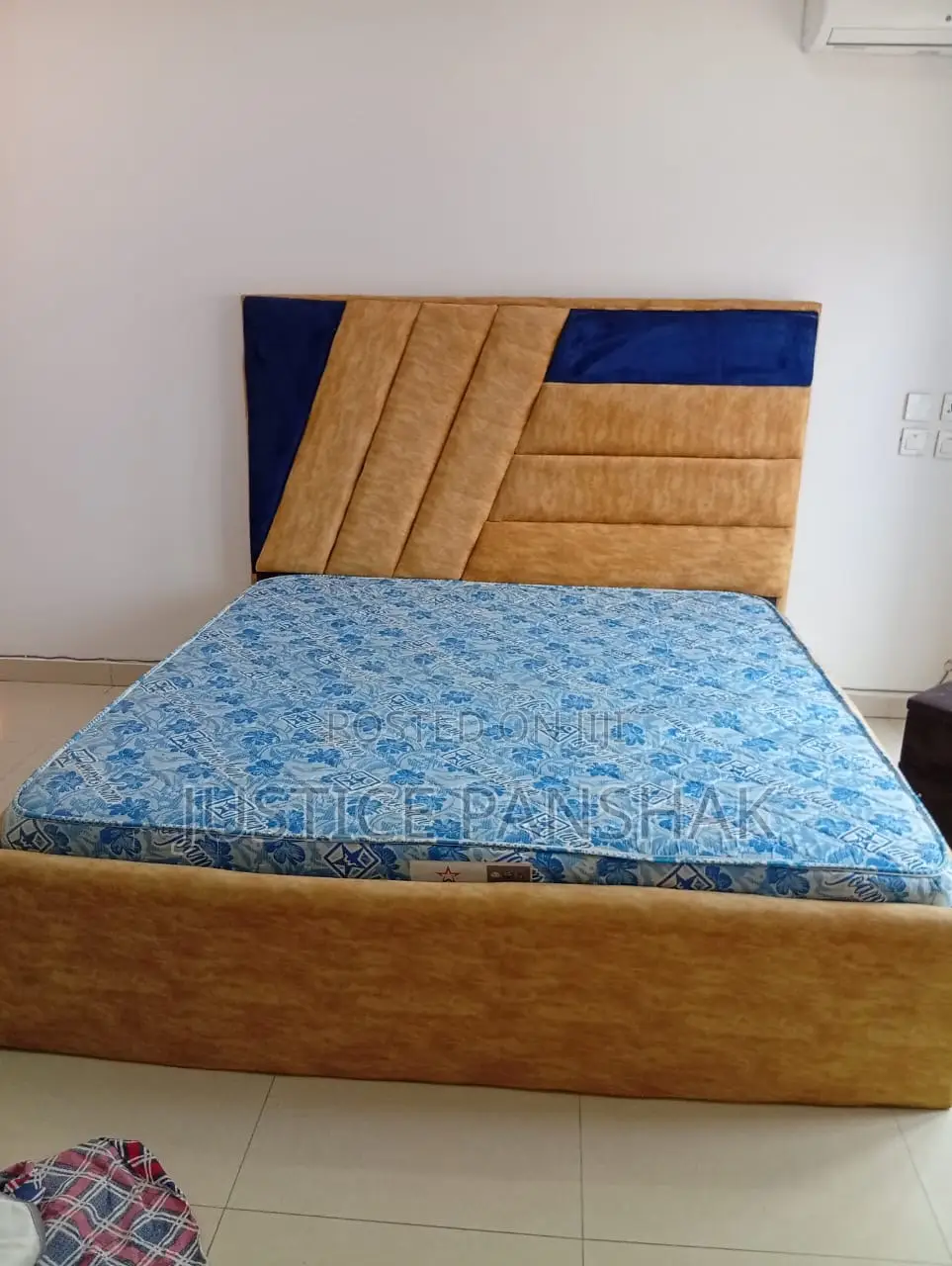 6by6 Bed an Foam