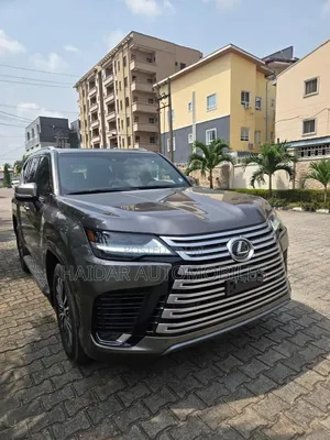 Lexus LX 600 2024 Gold