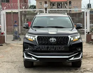 Toyota Land Cruiser Prado 2010 Black