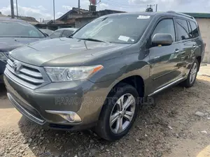 Toyota Highlander Limited 2011 Green
