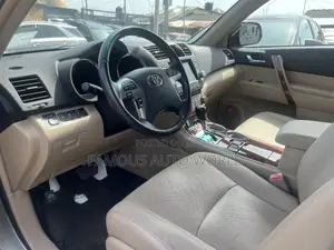 Toyota Highlander Limited 2011 Green