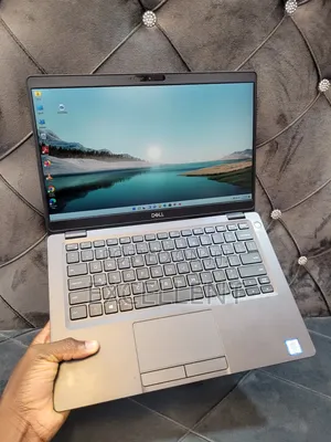 Laptop Dell Latitude 5300 16GB Intel Core i7 SSD 512GB