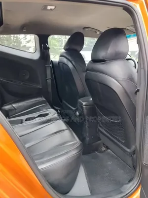 Hyundai Veloster 2013 Orange