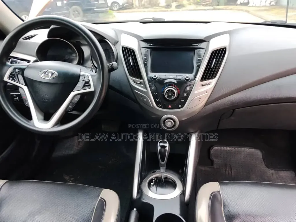 Hyundai Veloster 2013 Orange