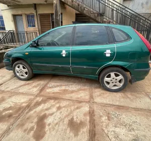 Nissan Almera Tino 2005 Green