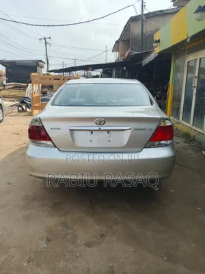 Toyota Camry 2005 Silver