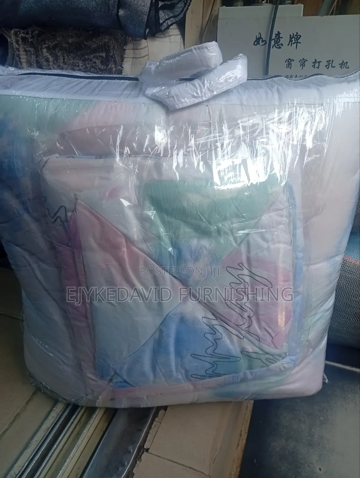 Bedspread, Duvet,Blinds and Curtains