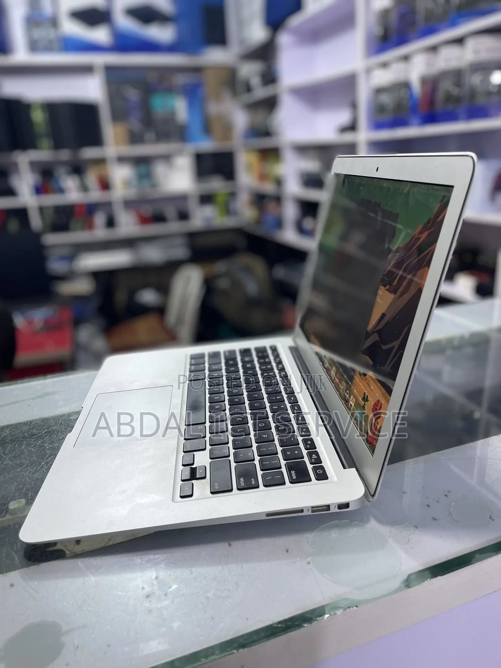 Laptop Apple MacBook 2017 8GB Intel Core i5 SSD 256GB