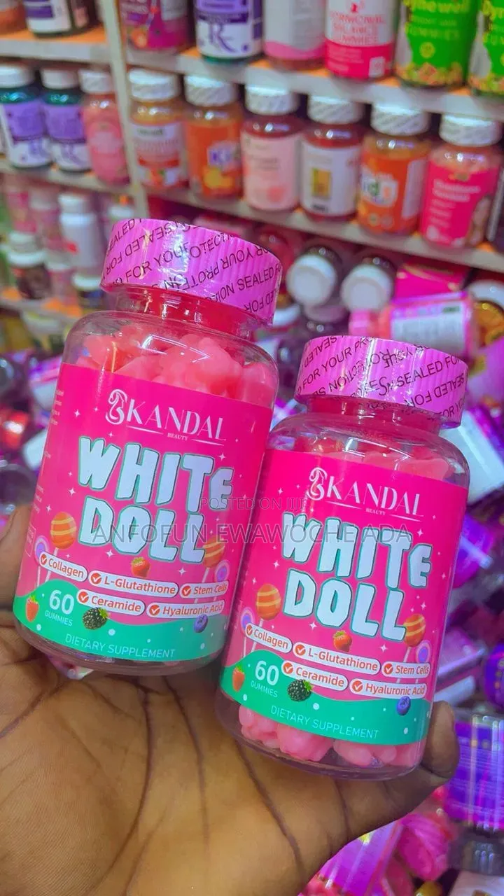 3 Kandal White Doll