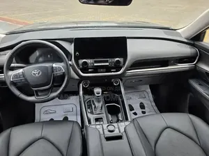 Toyota Grand Highlander 2024
