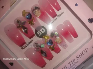 Press-on Nails