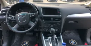 Audi Q5 2010 Black