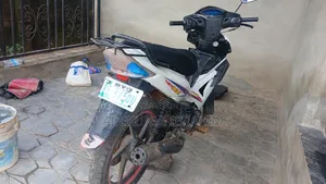 TVS Neo NX 2025 White