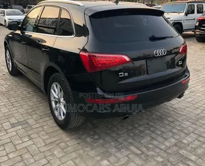 Audi Q5 2010 Black