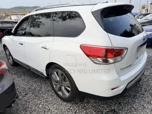 Nissan Pathfinder Platinum 4dr SUV 4WD (3.5L 6cyl CVT) 2014 White