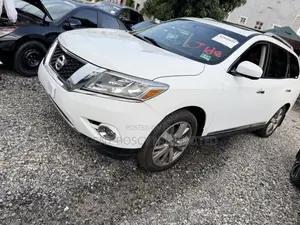 Nissan Pathfinder Platinum 4dr SUV 4WD (3.5L 6cyl CVT) 2014 White