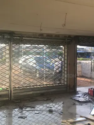 Grill Pipe Roller Shutters Door