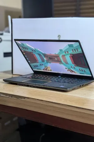 Laptop Dell Allenware M15 R5 16GB Intel Core Ultra 9 SSD 1T