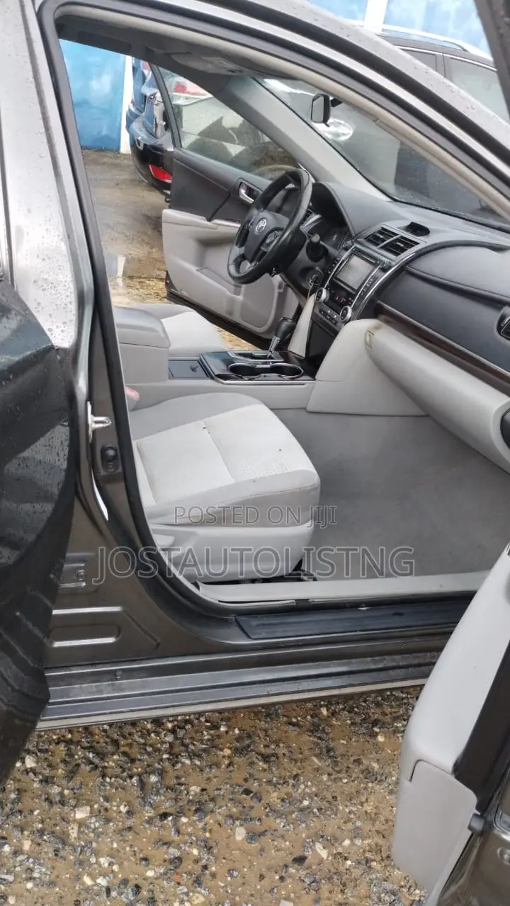 Toyota Camry 2014 Gray
