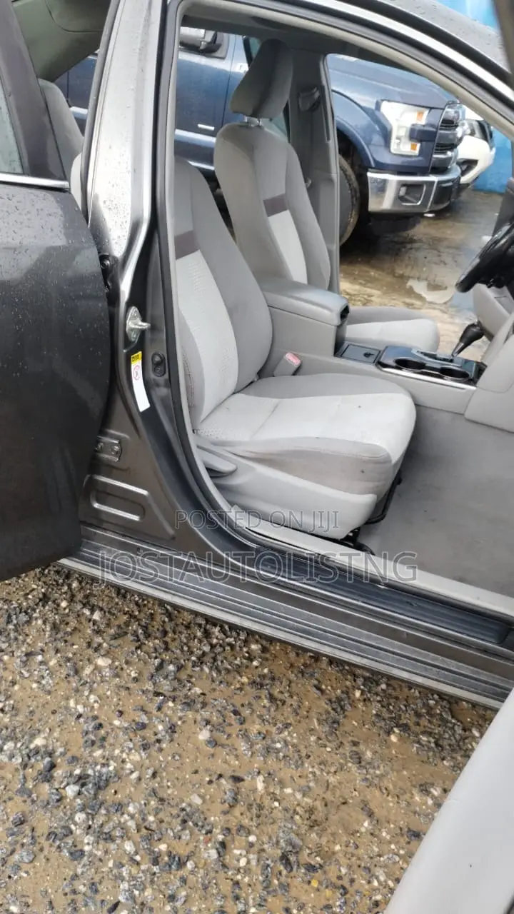 Toyota Camry 2014 Gray
