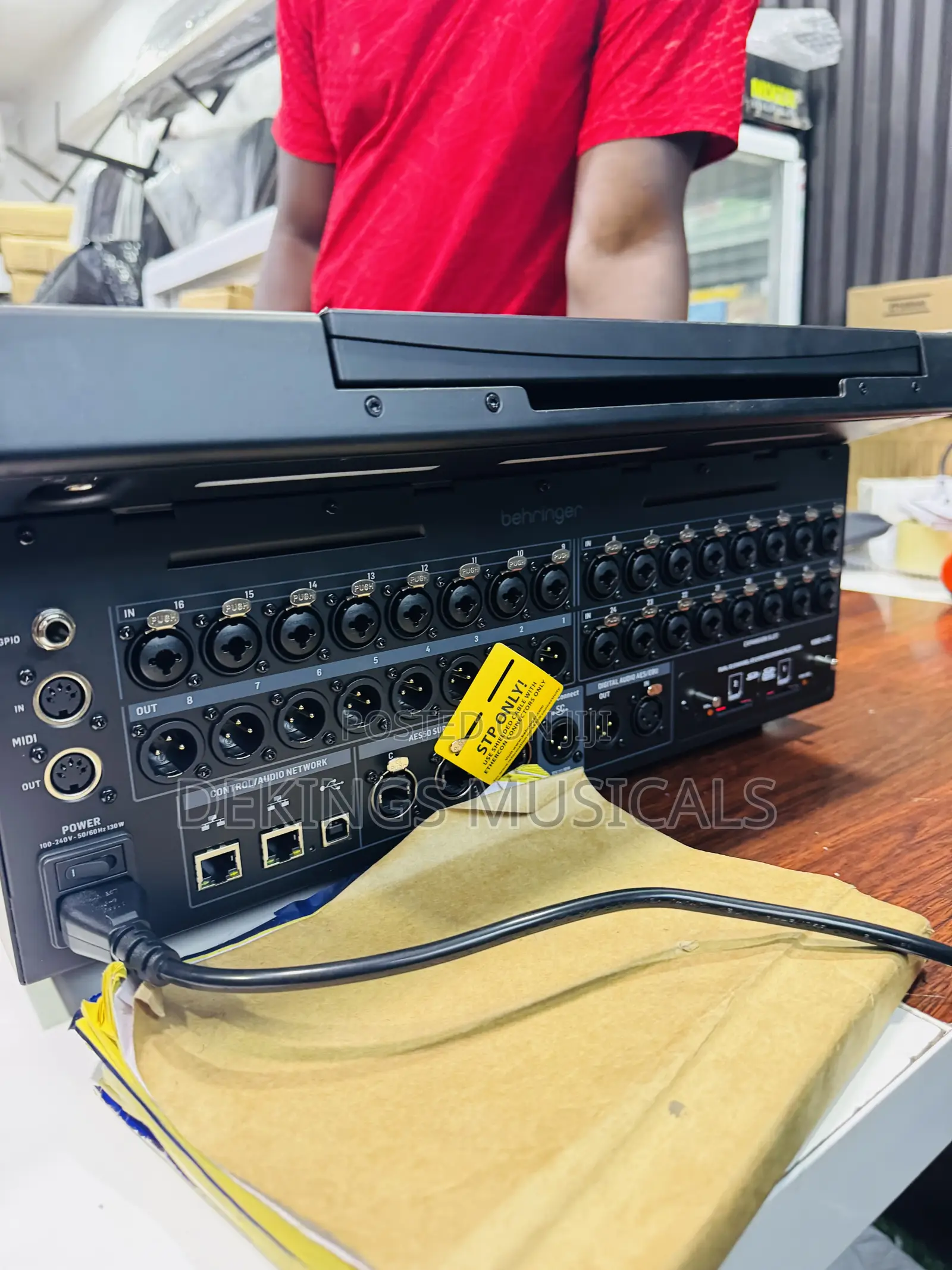 Behringer Wing Compact Digital Mixer