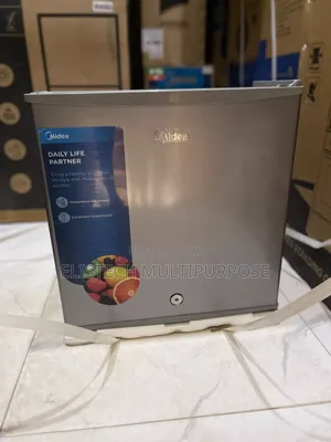 Midea Bedside Mini Fridge With Lock