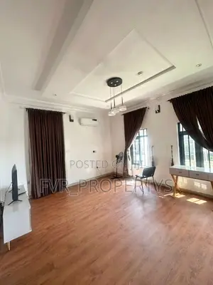 Mini Flat in Estate, Osapa london for rent