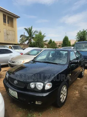 Toyota Corolla 2000 Black