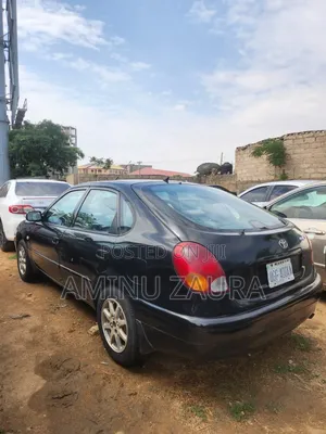 Toyota Corolla 2000 Black