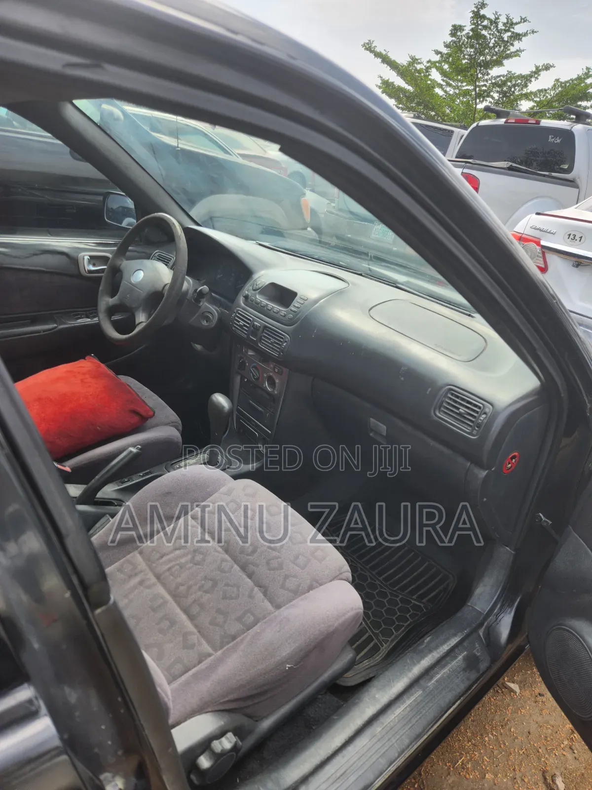 Toyota Corolla 2000 Black