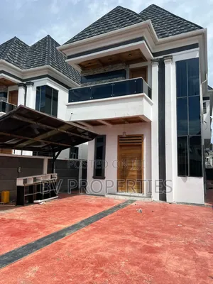 1bdrm Shared Apartment in Royal Pine Estate, Lekki Phase 2 for rent