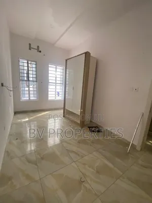 1bdrm Shared Apartment in Lekki Phase 2 for rent