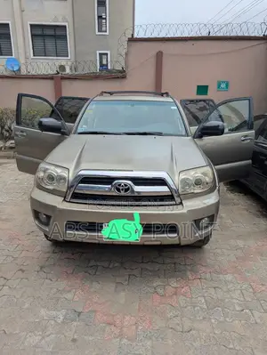 Toyota 4-Runner Limited 4x4 V6 2006 Gold