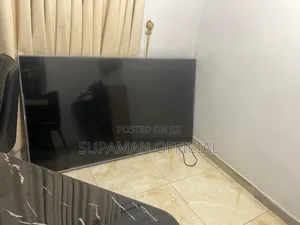 75 Inches Royal Smart Tv.