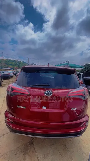 Toyota RAV4 2018 Red