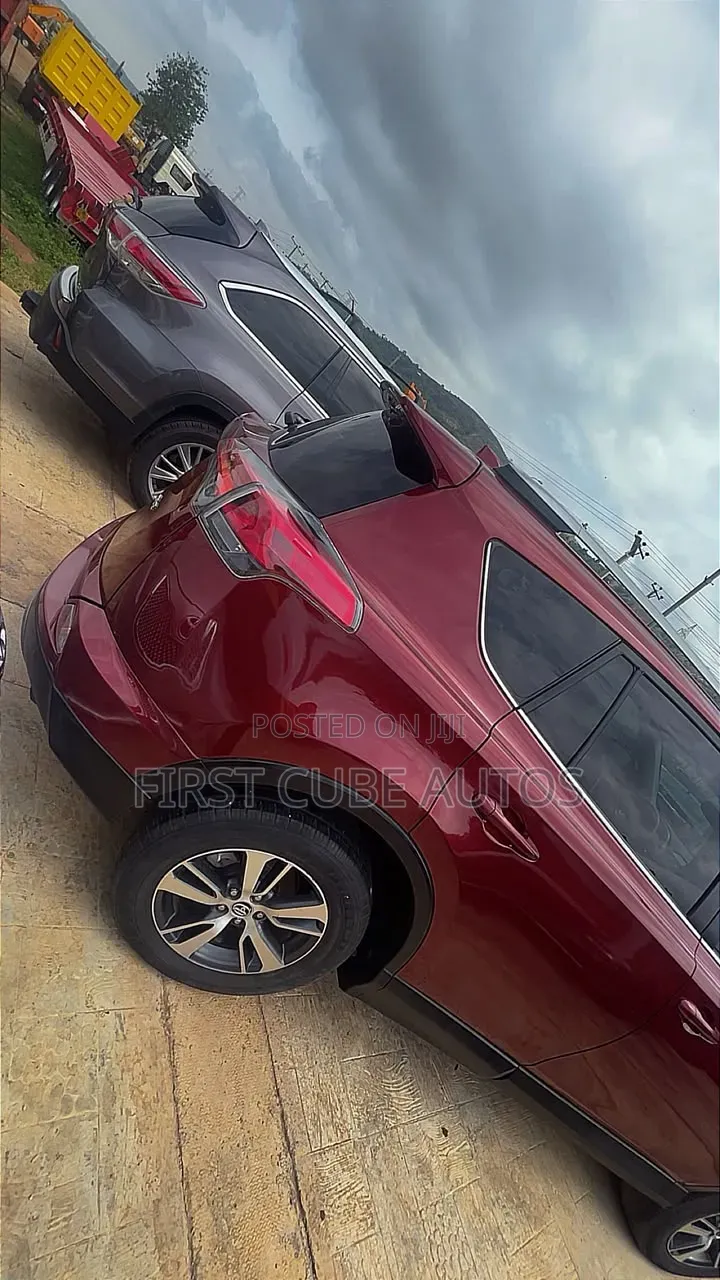 Toyota RAV4 2018 Red