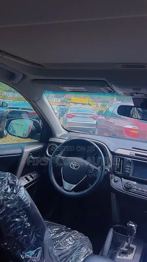 Toyota RAV4 2018 Red